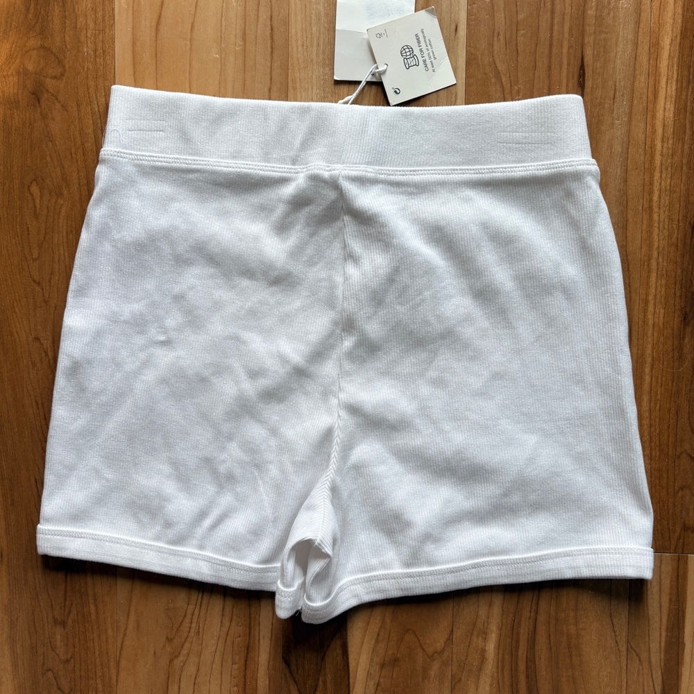 Zara Snug Fit White Rib Knit Women's Shorts Large - Picture 2 of 4